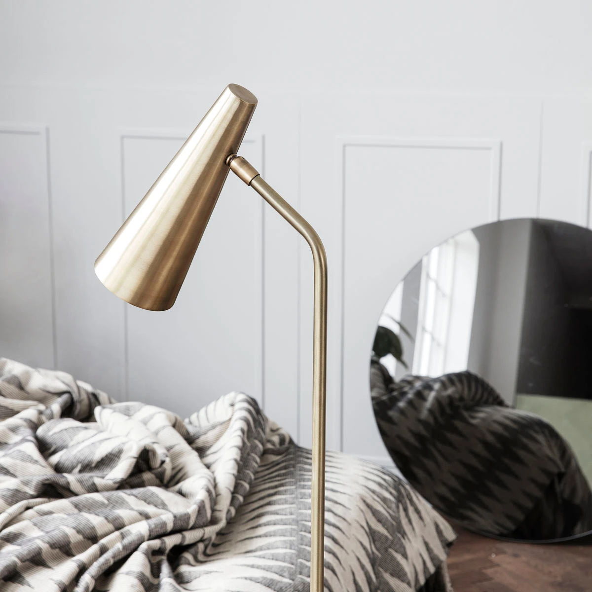 House Doctor Floor Lamp, Precise, Brass 3 House Doctor Floor Lamp, Precise, Brass - Image 3