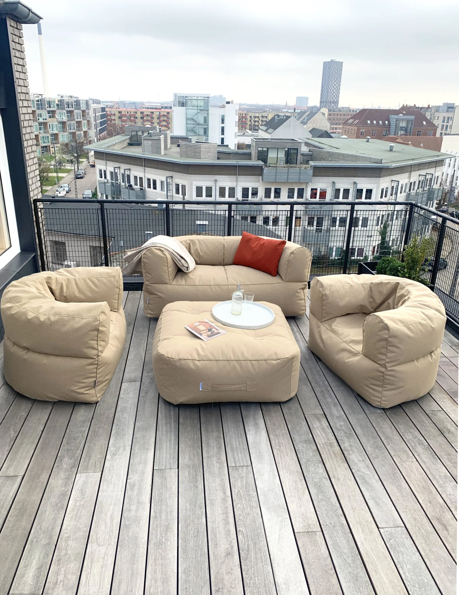 Arm-Strong Pouf 8 Arm-Strong Pouf - Image 8