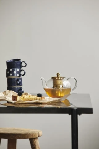 GRAINY Tea Cup W. Handle, Sand/dark Blue 2pcs 2 GRAINY Tea Cup W. Handle, Sand/dark Blue 2pcs - Image 2