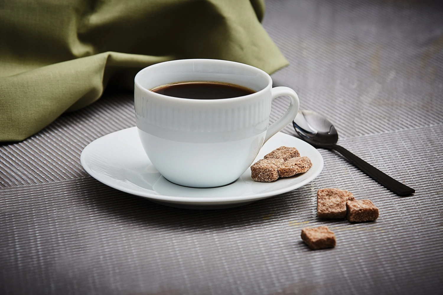 Aida Relief White Coffeecup With Saucer - Set Of 4 4 Aida Relief White Coffeecup With Saucer - Set Of 4 - Image 4